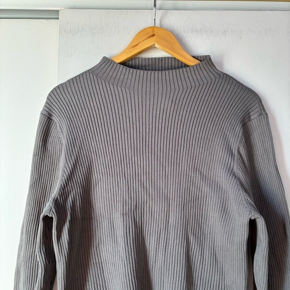 Aritzia Babaton Sculpt Knit Tie-Back Longsleeve in Grey - Picture 3 of 9